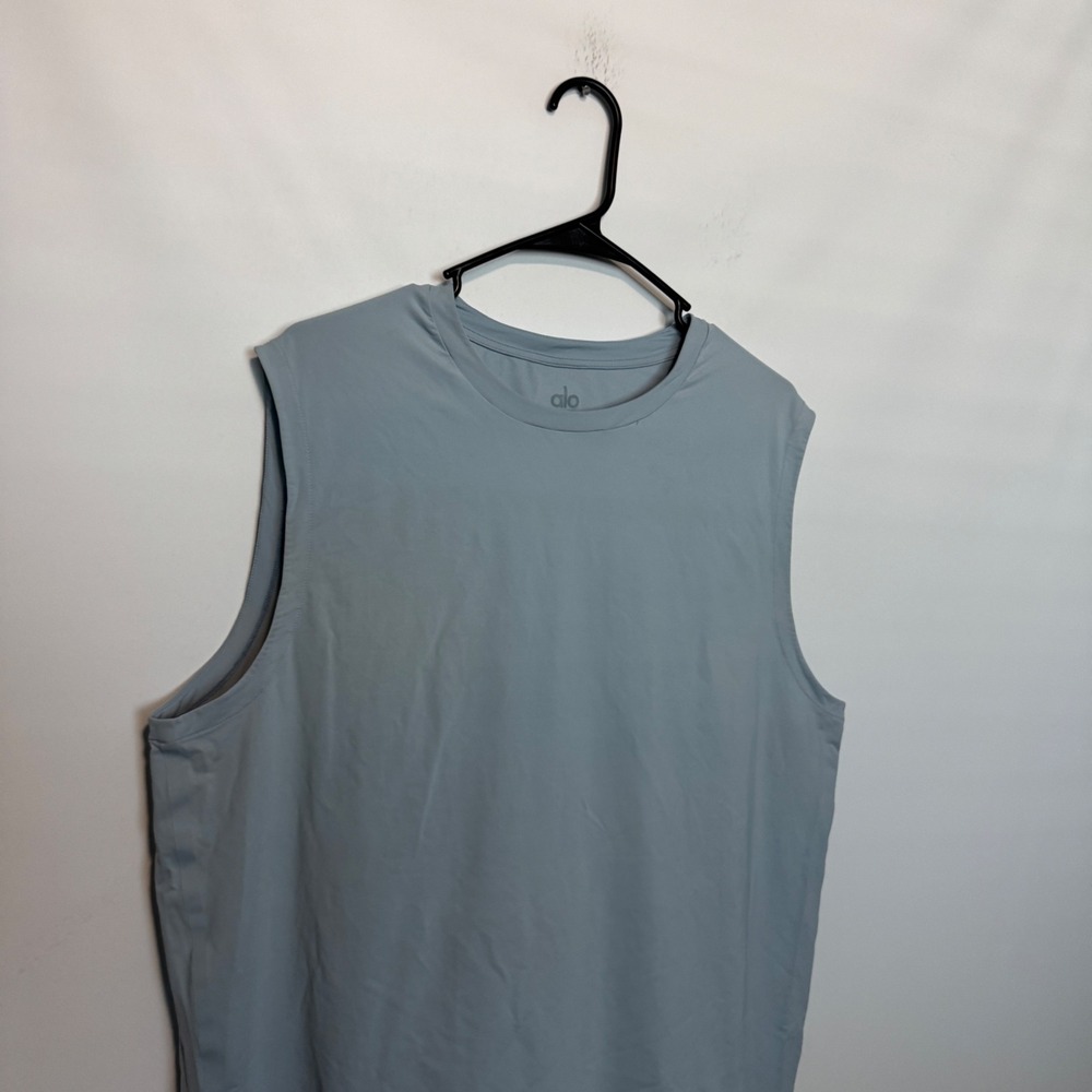 Alo Yoga Muscle Shirt Mens Large Blue Sleeveless Performance Gym Tee Tank Train - Picture 2 of 7